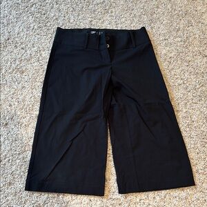 Black Wide-Leg Cropped Pants